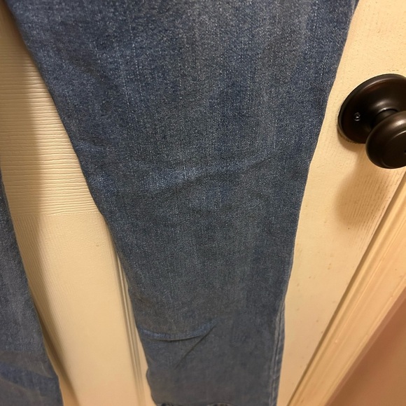 Nicole Miller SOHO High Rise Bootcut Lightly Distressed Jeans Sz 8 Never Worn!! - Picture 4 of 12